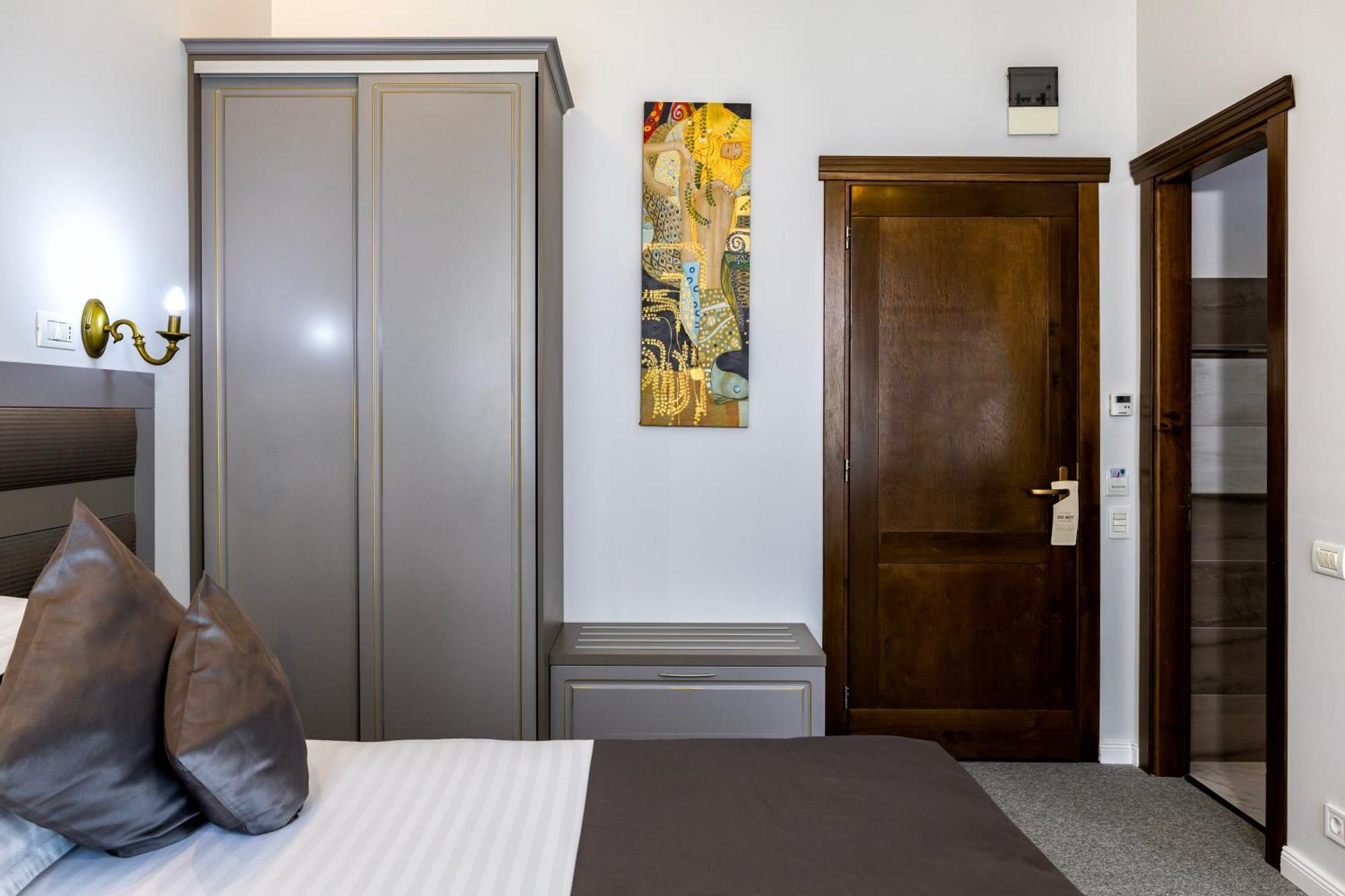 La Strada Boutique Villa Pitesti Bagian luar foto
