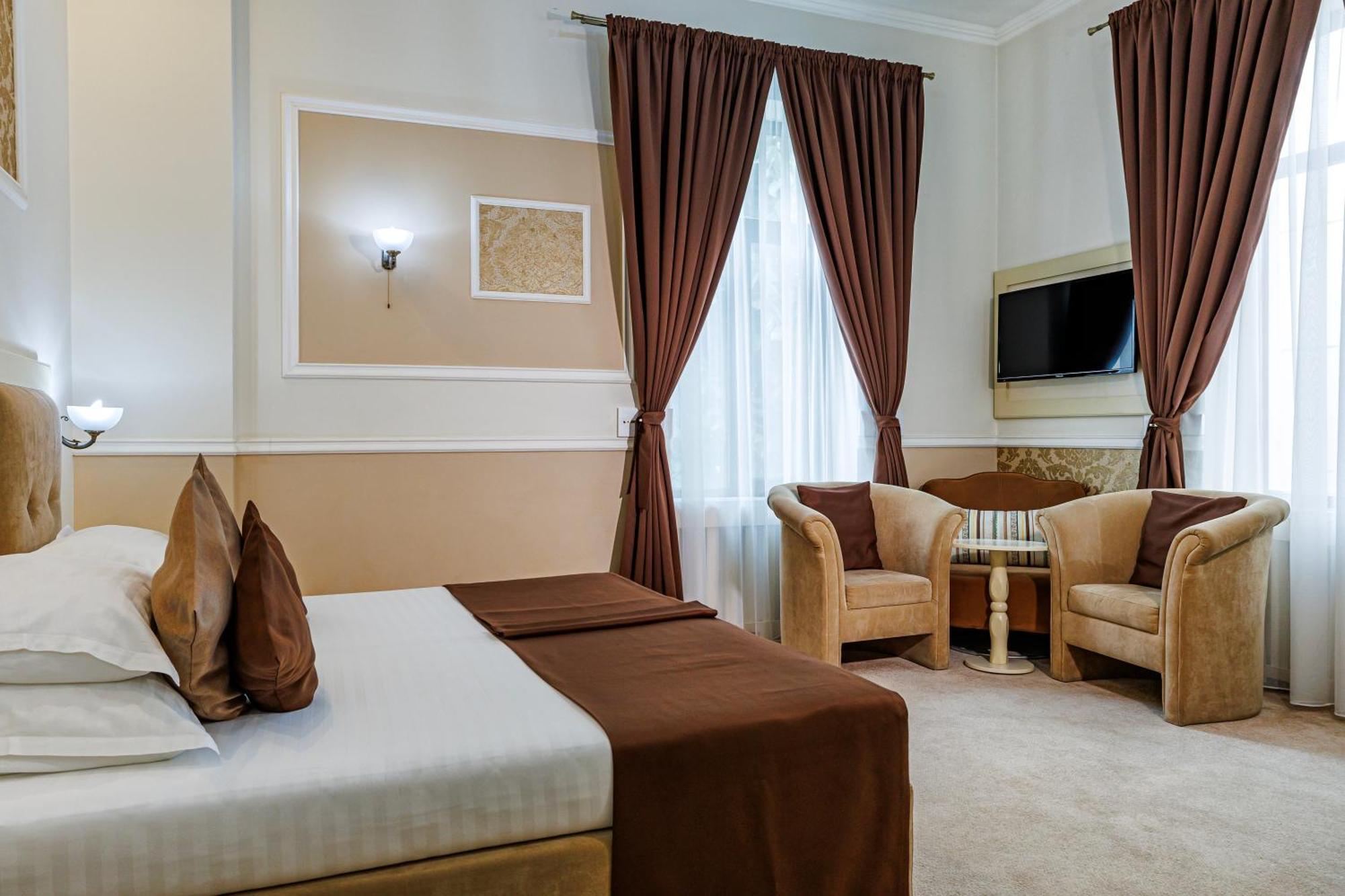 La Strada Boutique Villa Pitesti Bagian luar foto